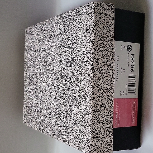 Cranberry Writing Envelopes 500 Count Box - Picture 3 of 12